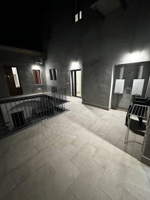 Casa Ginestra Di Palazzo Biondi Giarre Exterior foto